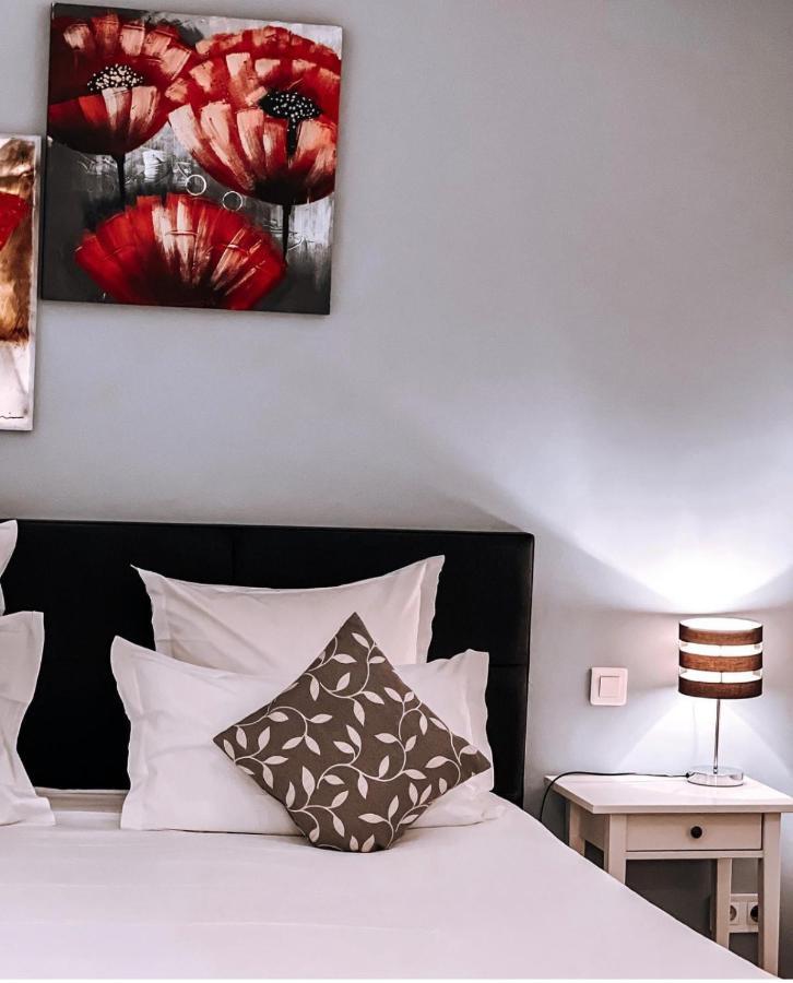 Hotel Le Divona "Au Coeur De Divonne" Экстерьер фото