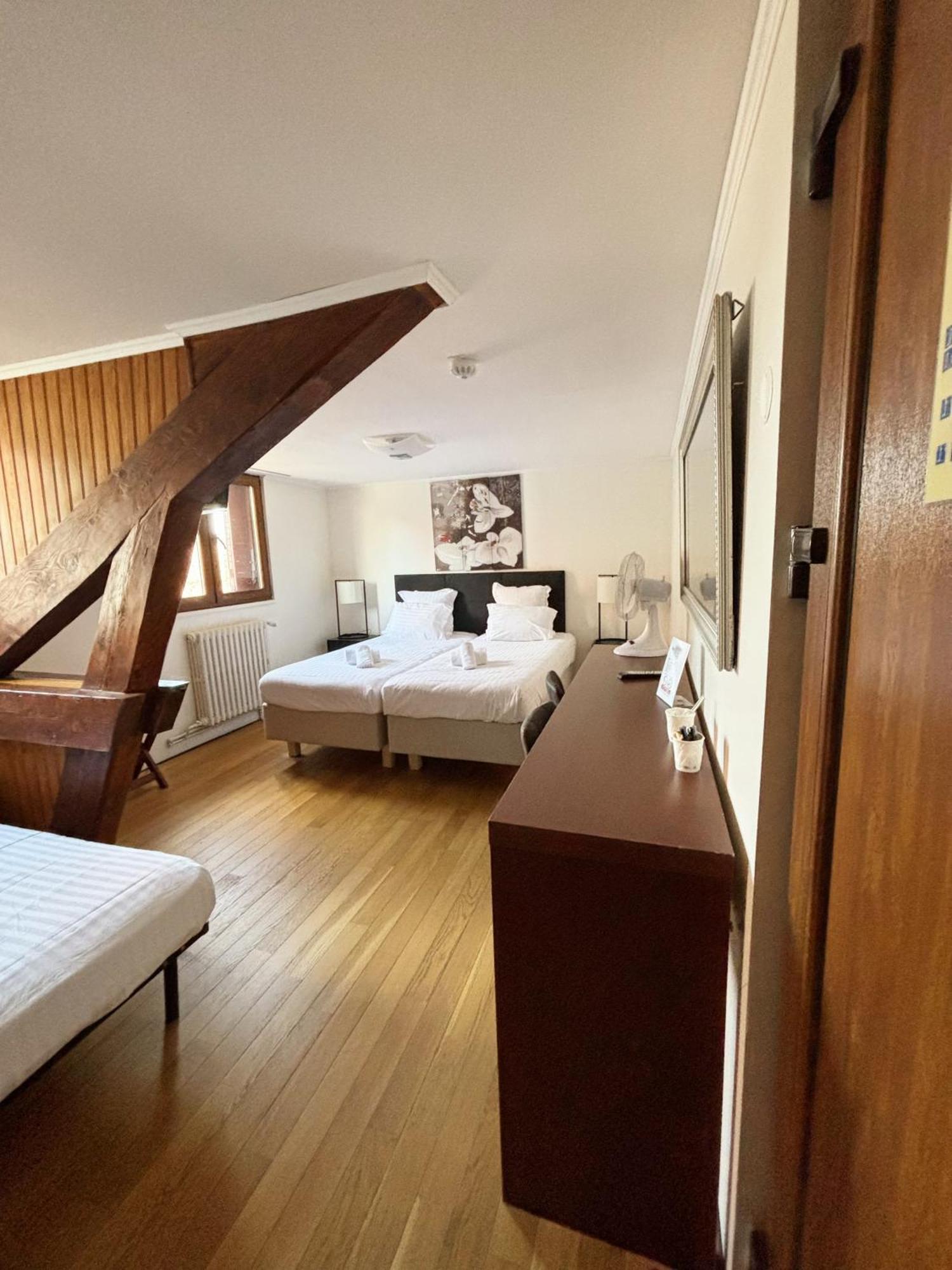 Hotel Le Divona "Au Coeur De Divonne" Экстерьер фото