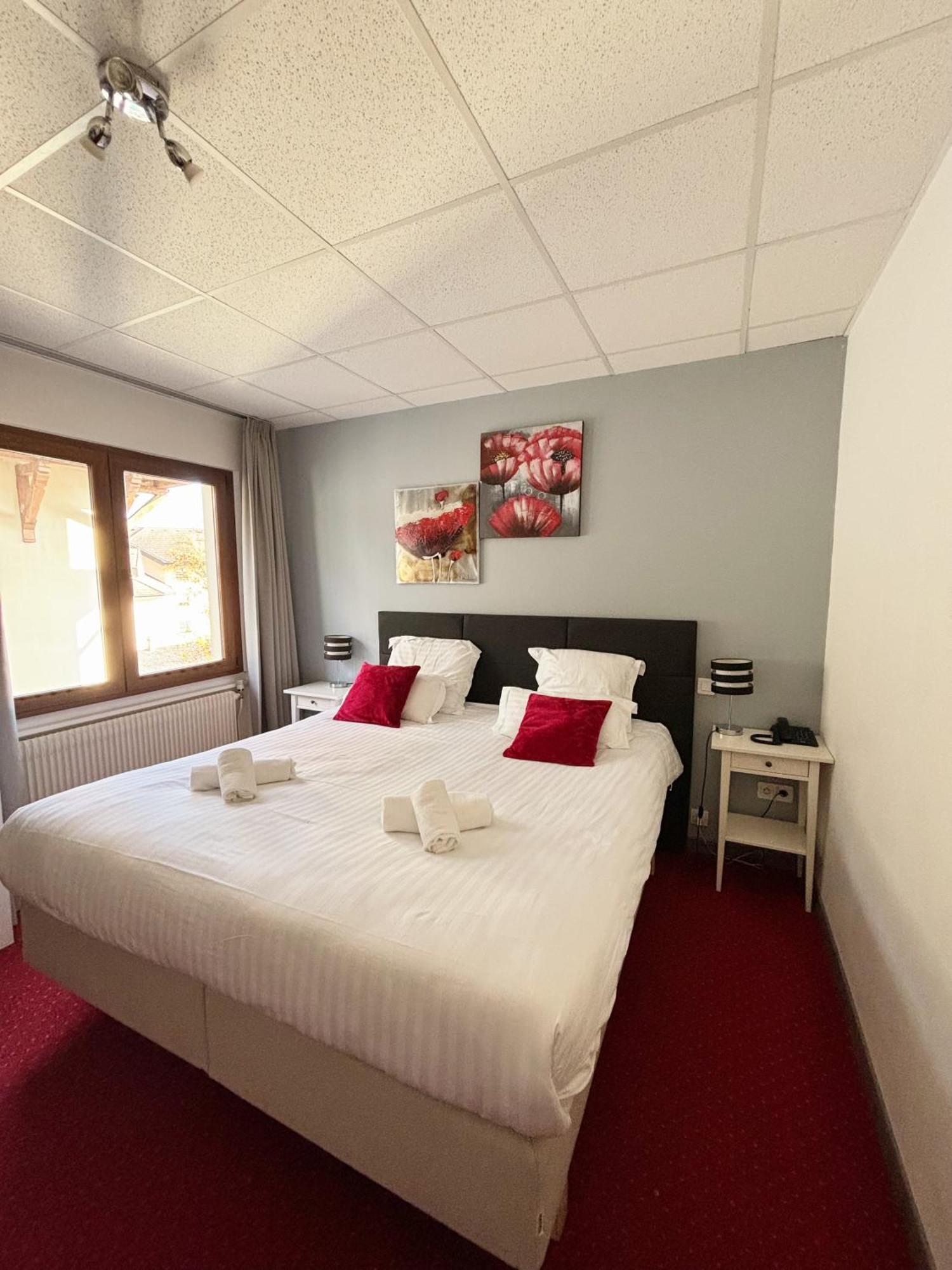 Hotel Le Divona "Au Coeur De Divonne" Экстерьер фото