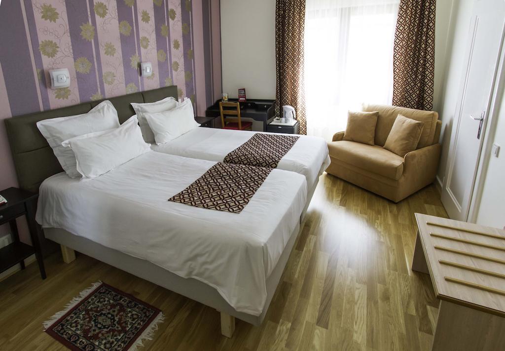 Hotel Le Divona "Au Coeur De Divonne" Номер фото